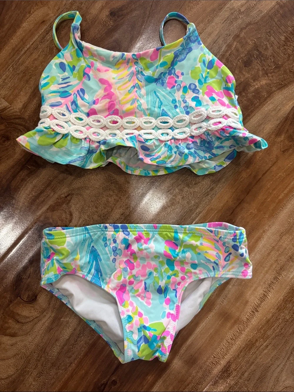 Lilly Pulitzer catch the wave 2 piece swimsuit size 5